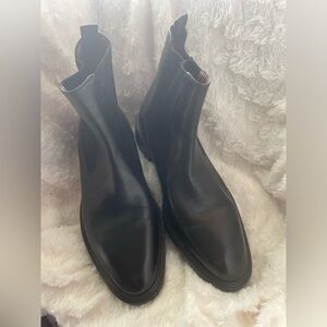 Like new Givenchy boots